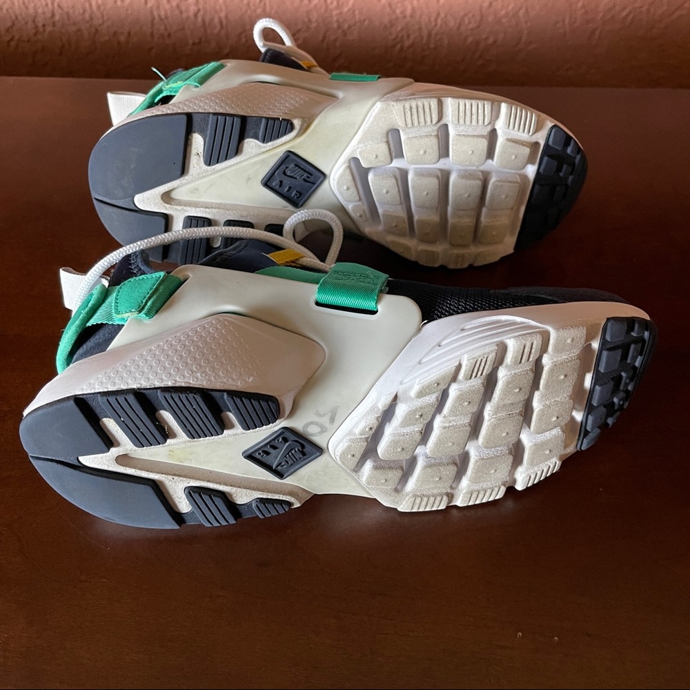 Nike Air Blue and Turquoise Sneakers - Picture 8 of 12